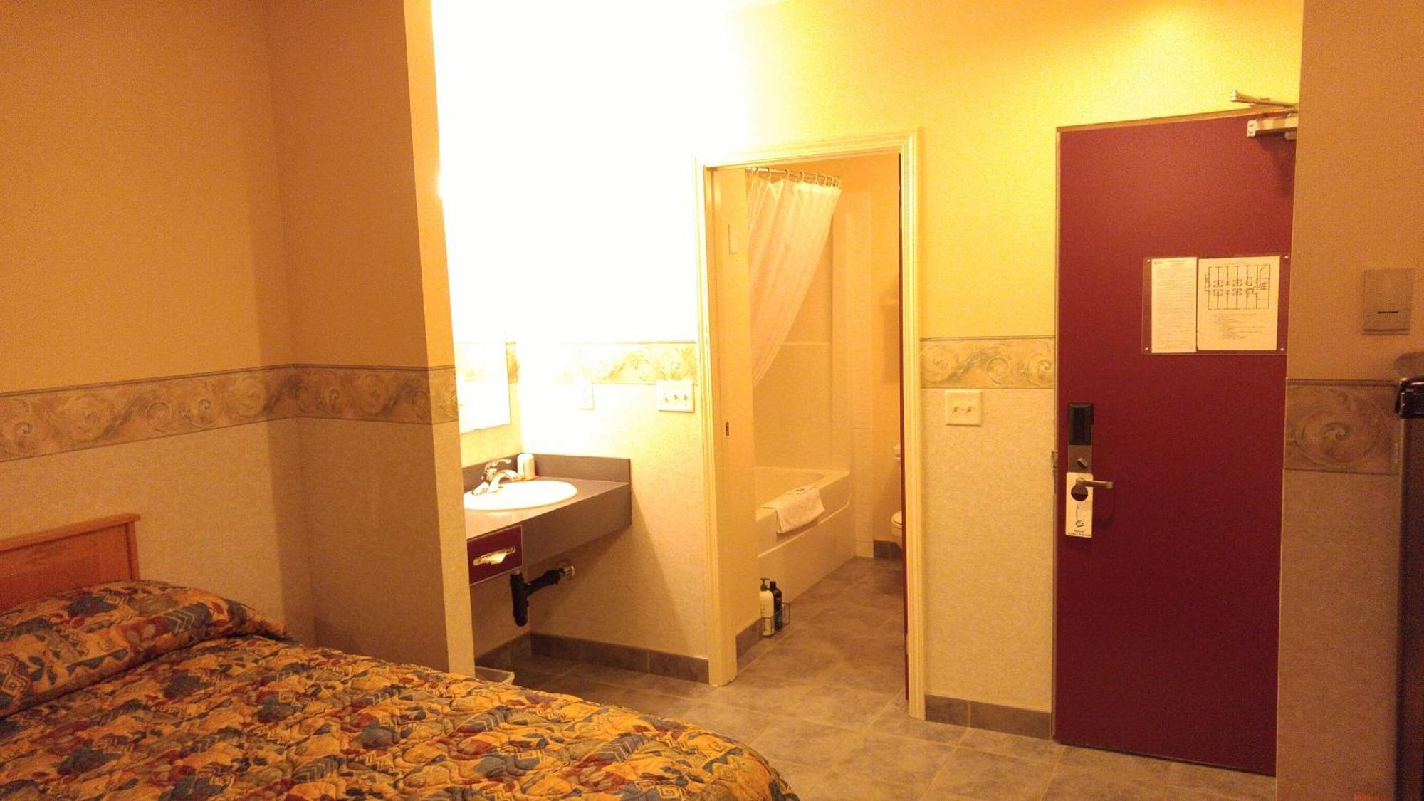Crossfield Country Inn Zimmer foto